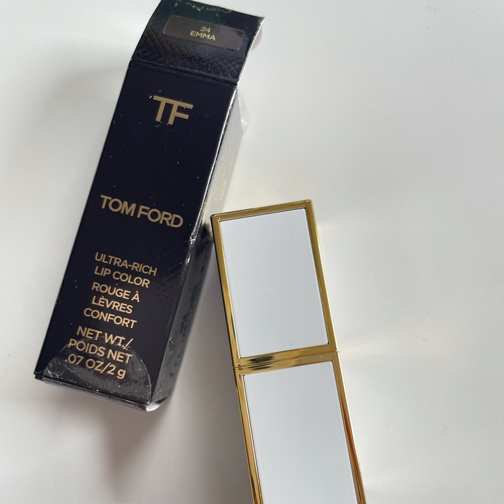 Tom Ford Ultra-Rich Lip Color 7oz- 24 Emma Red